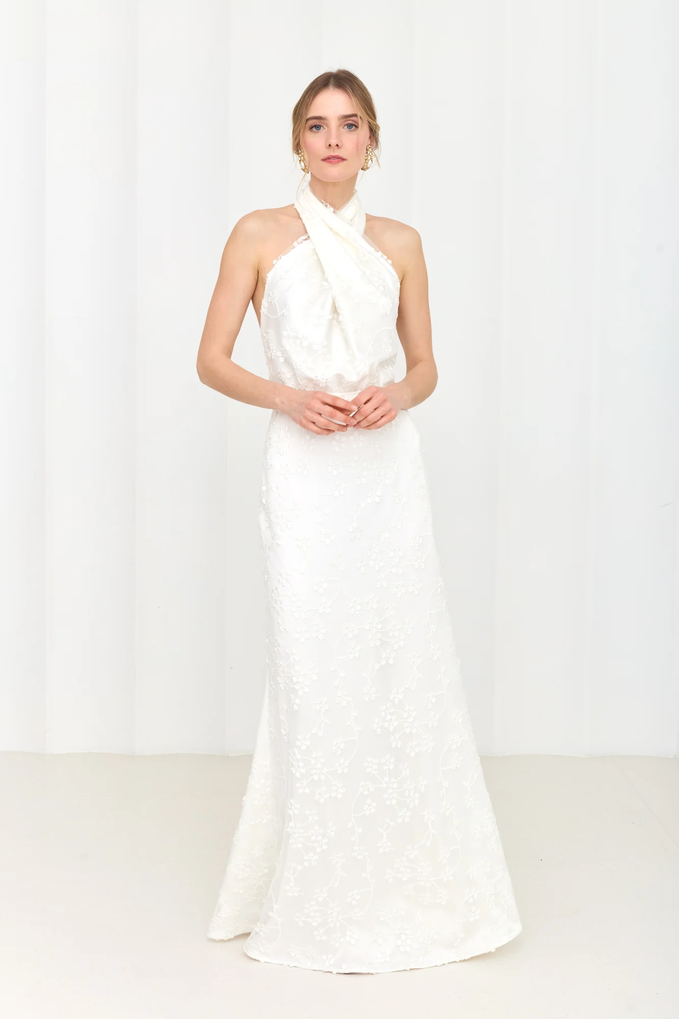 ALIUR White Lace Wedding Gown with X Neckline - Image 2