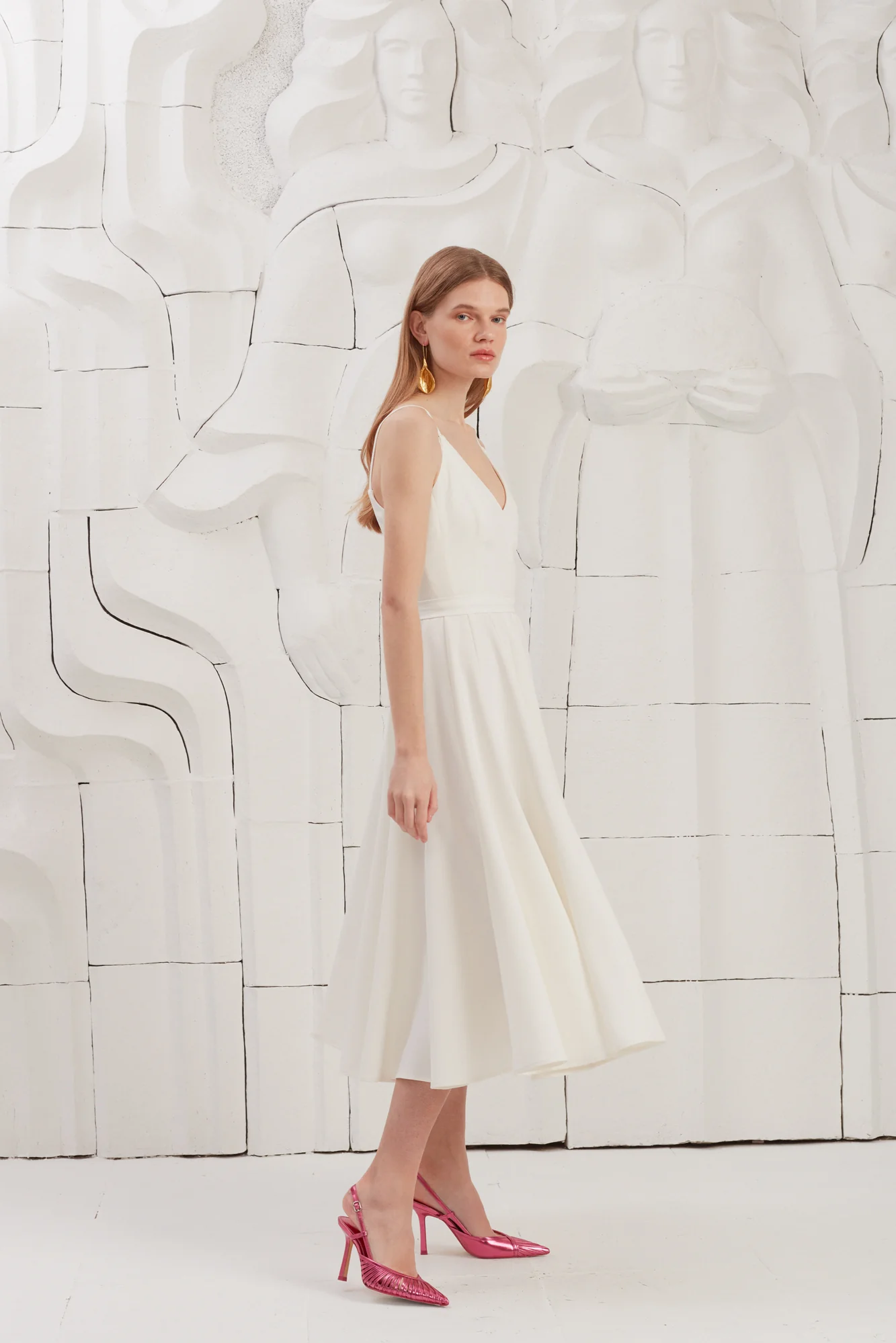 LINDA white flared midi wedding dress - Image 2