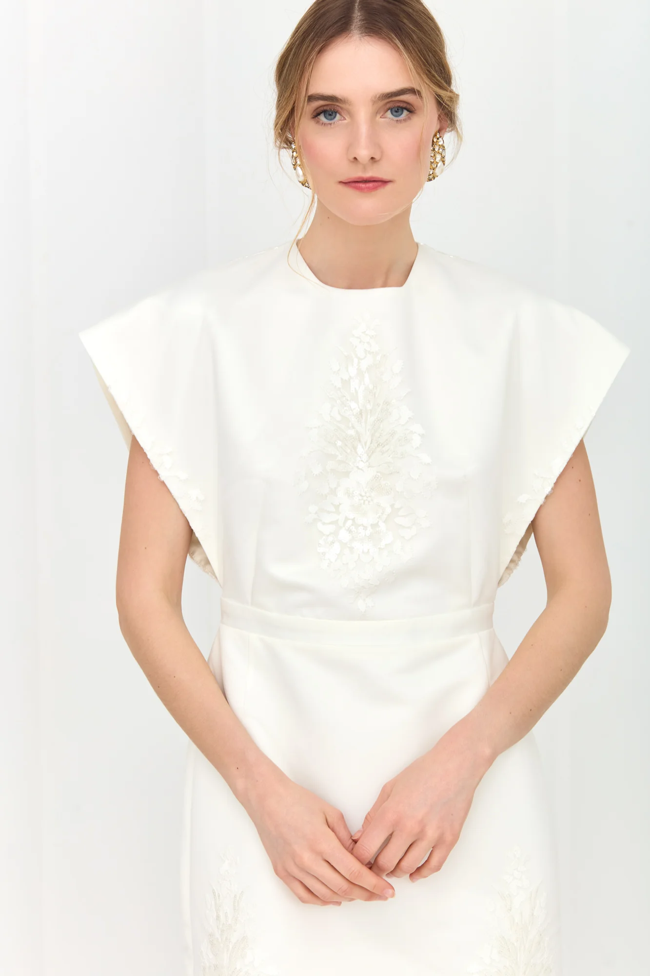 MANTAGA Structured Elegance Maxi Wedding Dress - Image 2