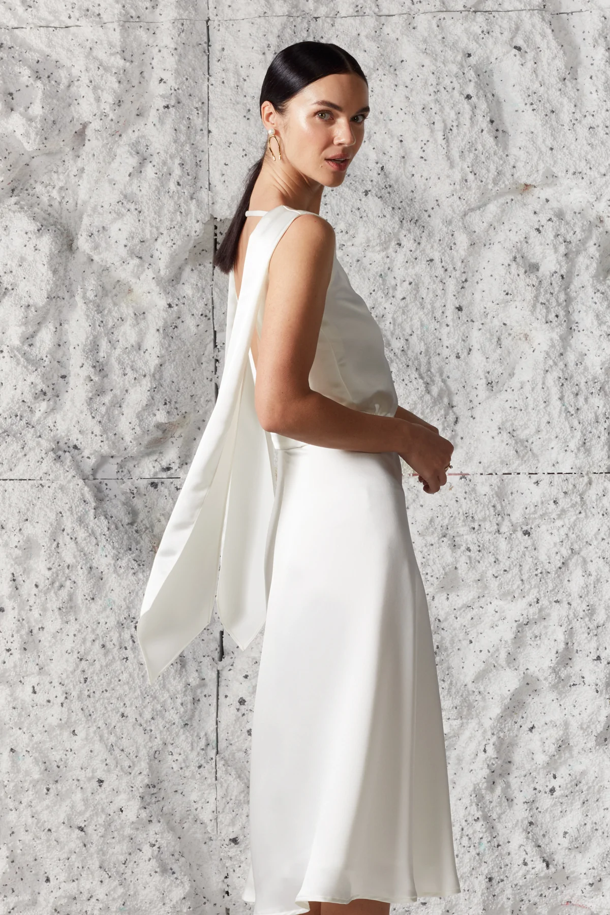 ROSA white satin midi dress with back ribbons - Image 2