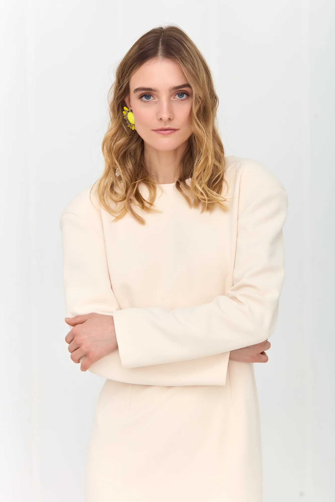 SUSANA Pastel Midi Dress with Wavy Open Back - Image 4